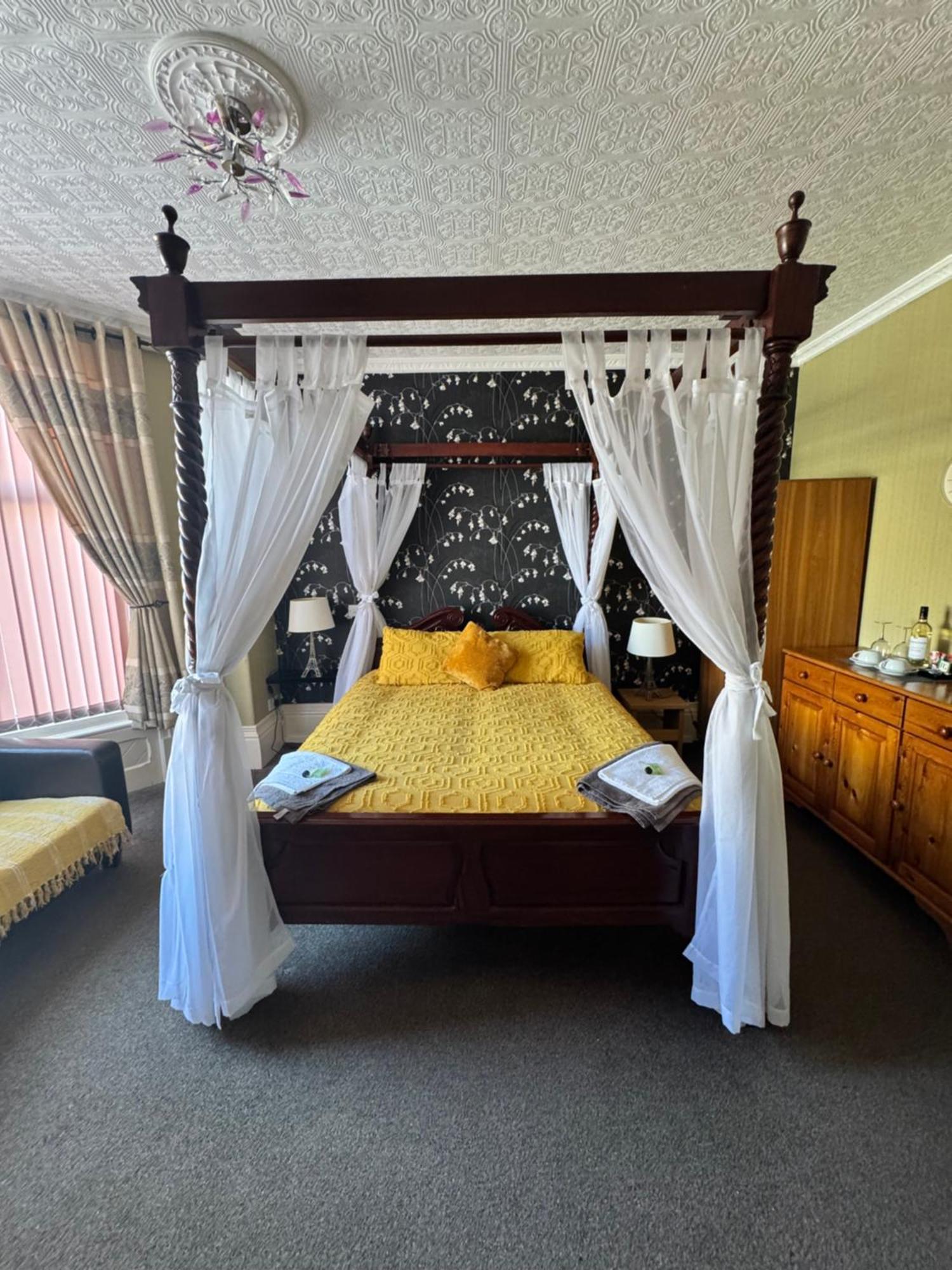 The Holmlea Hotel Blackpool Kültér fotó